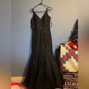 Studio 19 prom gown fitted, mermaid style size 8 unaltered black sparkly.